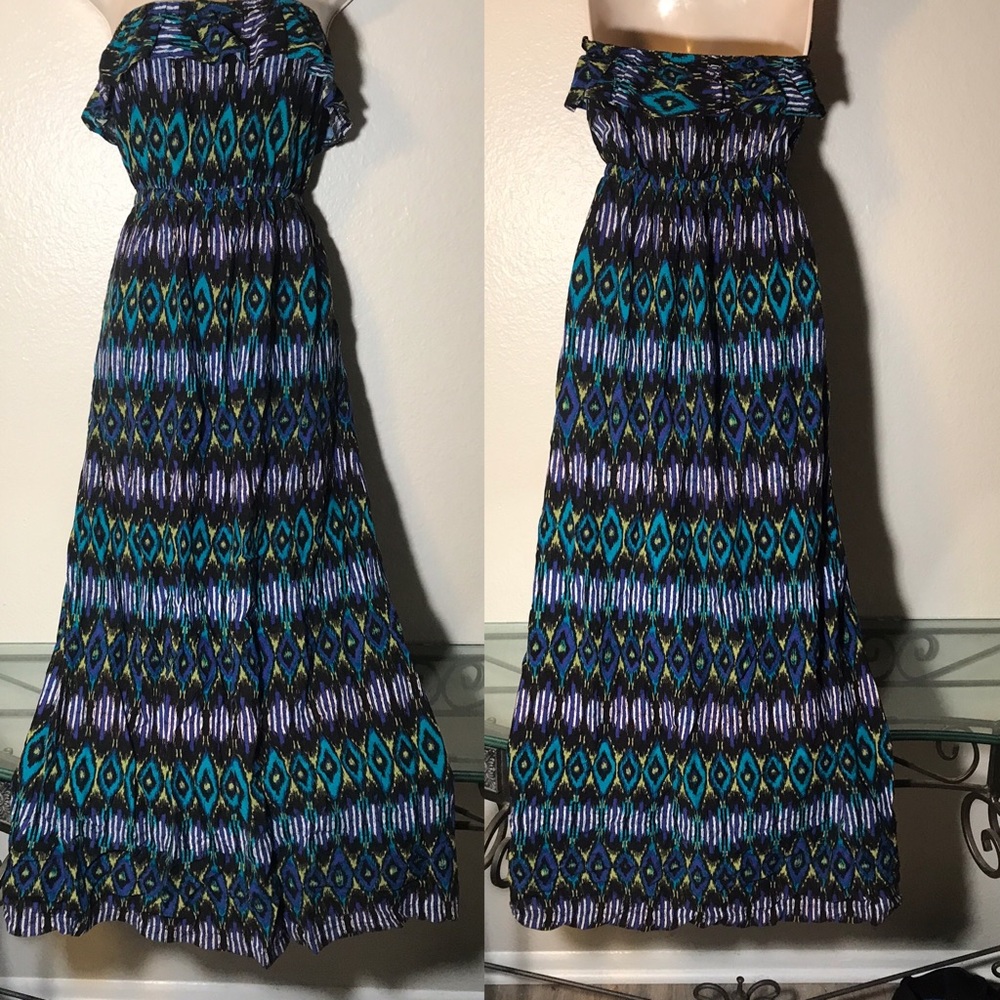 XXI peacock printed strapless ruffle maxi dress
